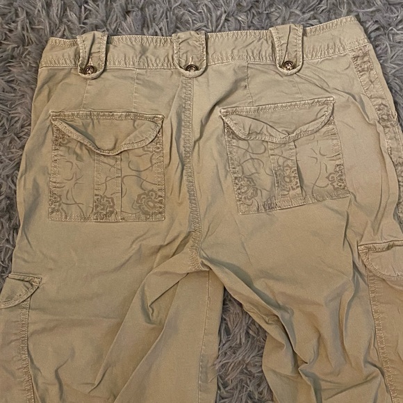 Apt 9 Tan/Camel green cargo capri - Picture 4 of 11